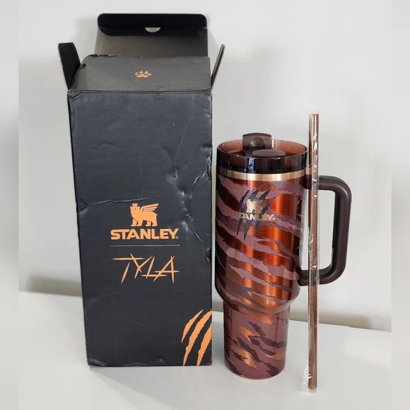 Stanley The Tyla Tyger Quencher H2.0 FlowState Tumbler Exclusive - Picture 2 of 5
